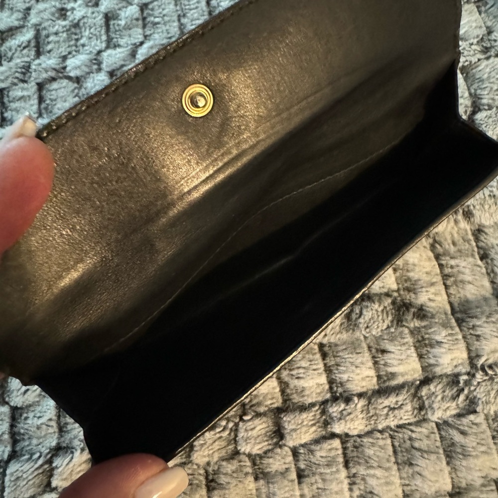 Authentic Gucci wallet - Picture 7 of 16